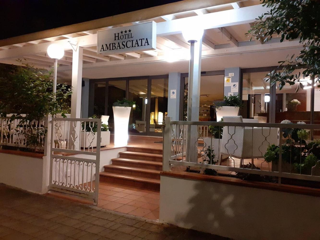Hotel Ambasciata Cesenatico Exterior foto